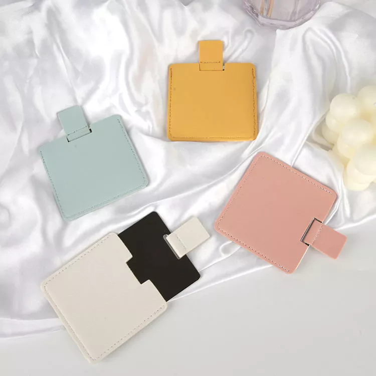 Kredi Kartı Boyutunda Cep Aynası